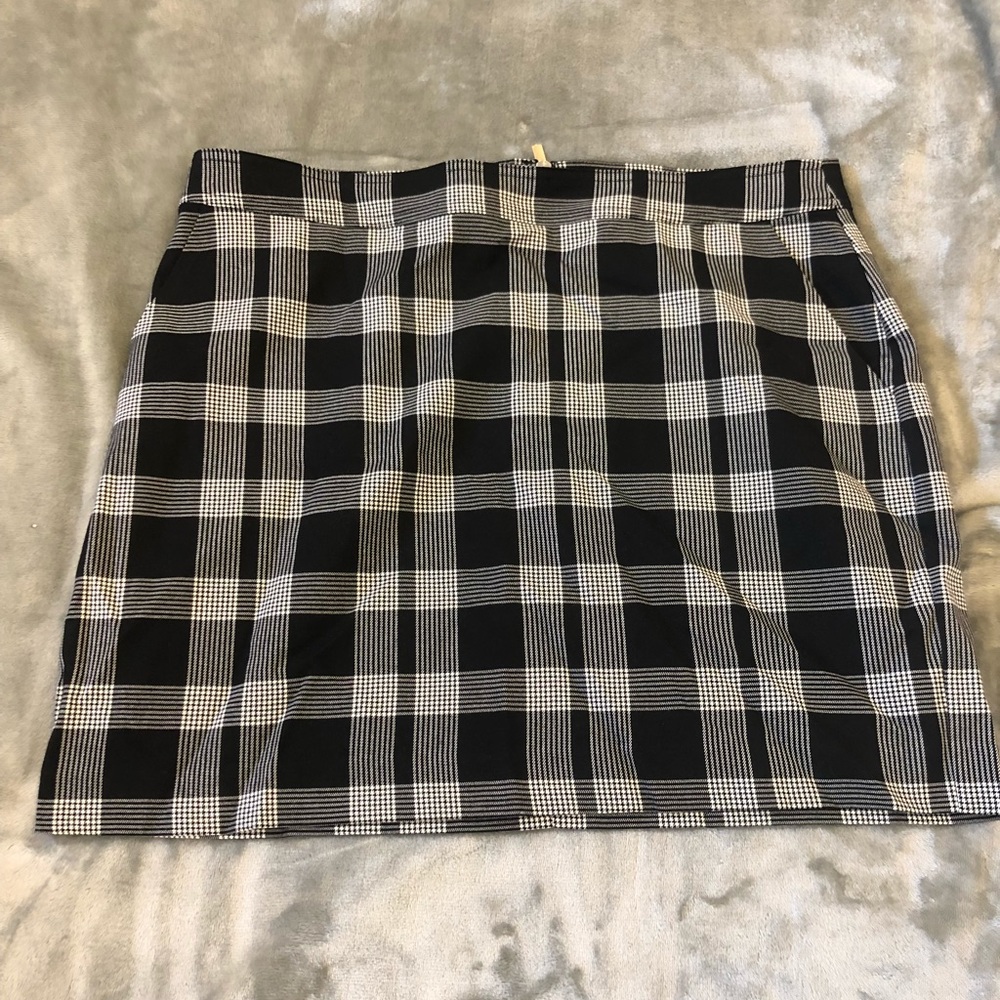 NWOT GAP Plaid Mini Skirt